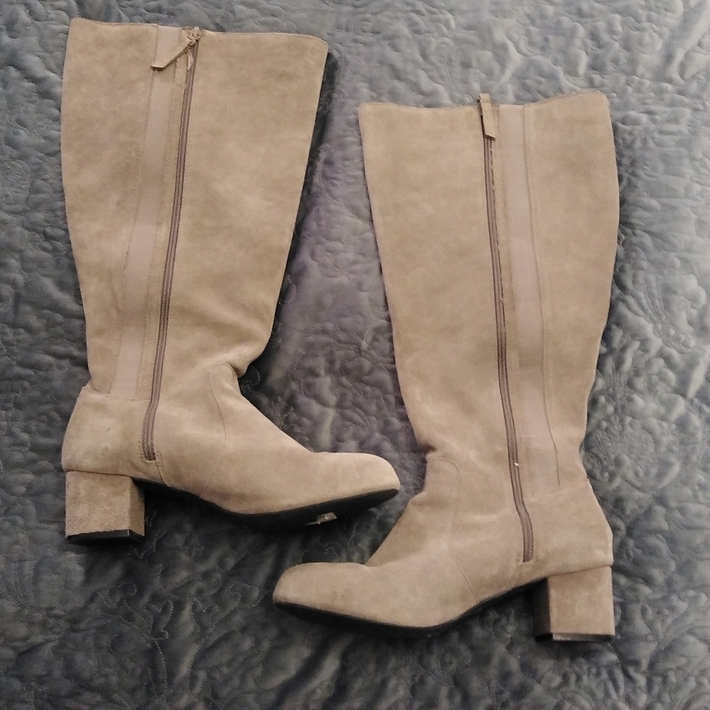 Torrid heel boots